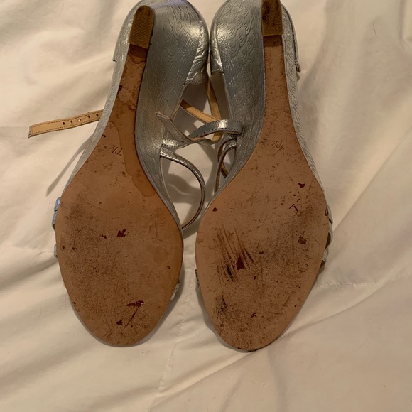 Silver Wedding / Prom Wedge Heels 7.5 - Picture 4 of 5